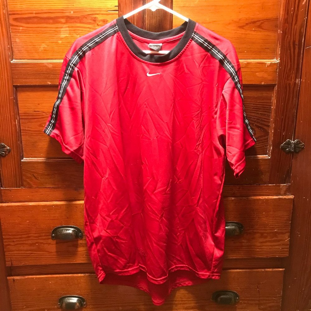 Men's Nike XL short-sleeved running shirt